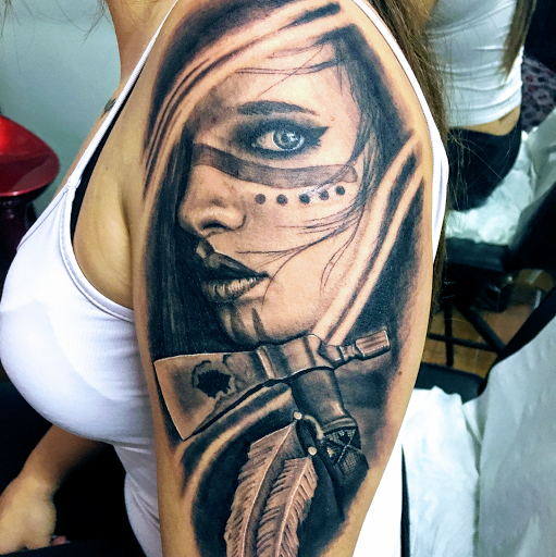 Made in Ink Estudio Tattoo & Piercing