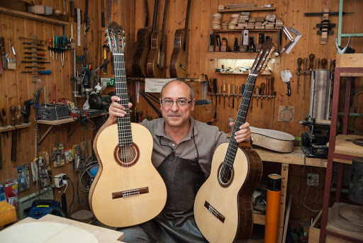 Guitarrero-Luthier Daniel Gil de Avalle Granada Guitarras y Cuarteto Frotado