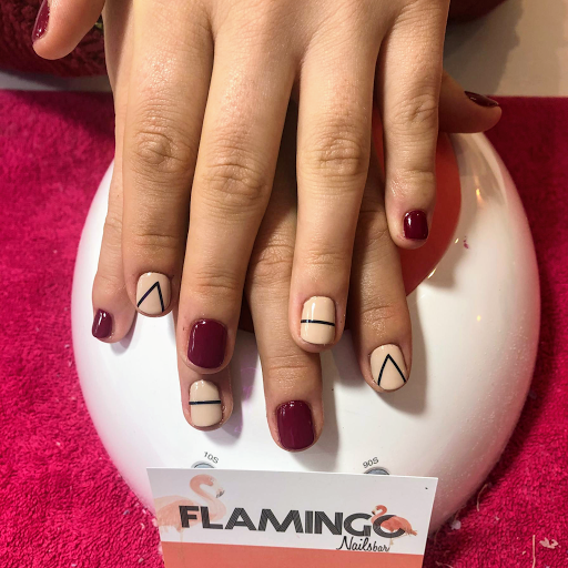 Flamingo Nails Bar