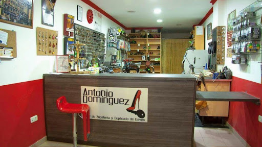 Taller de zapatería y copia de llaves Antonio Domínguez
