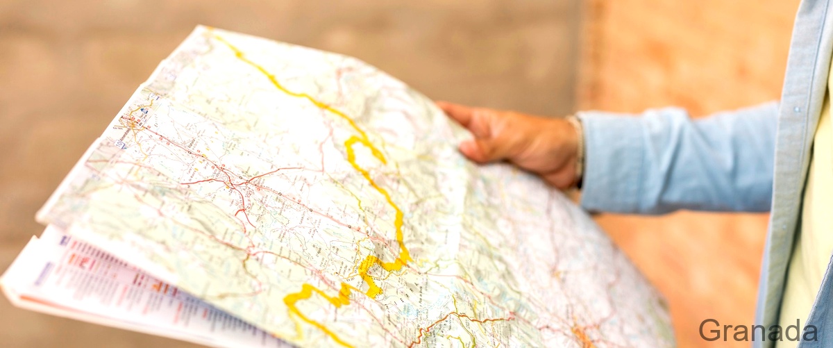 Cómo elegir el mapa turístico adecuado para tu visita a Granada